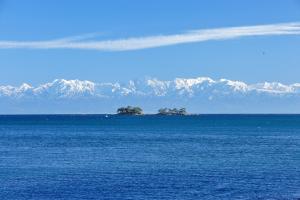 海越しの立山連峰