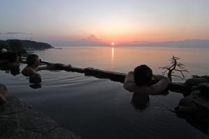 氷見温泉郷朝日イメージ